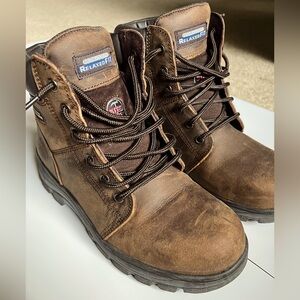 Skechers Women’s Relaxed Fit Steel Toe Leather Boots